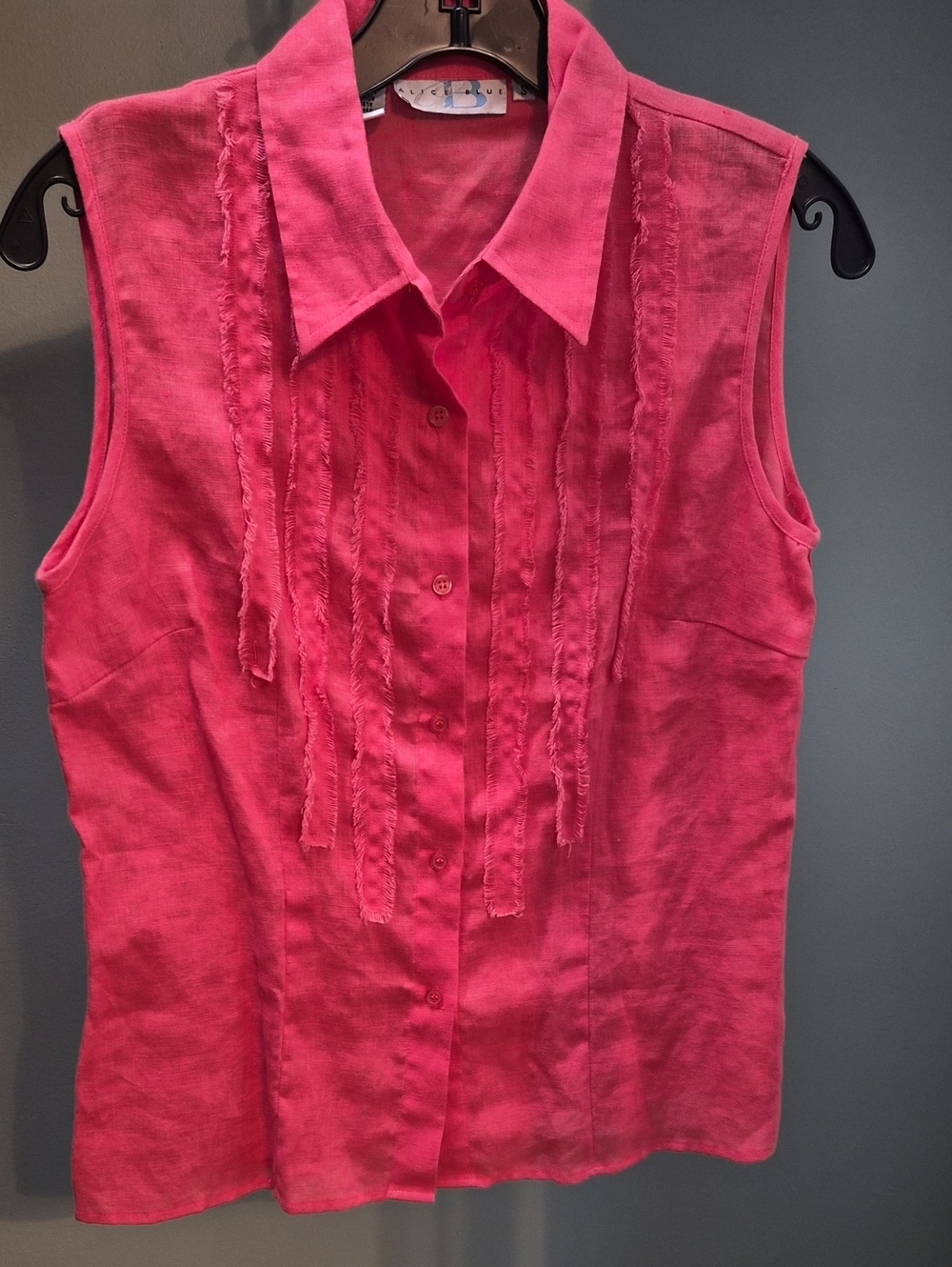 Alice Blue Sleeveless Coral Linen Button-Front Blouse